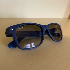 Ray-Ban New Wayfarer matte blue color mix